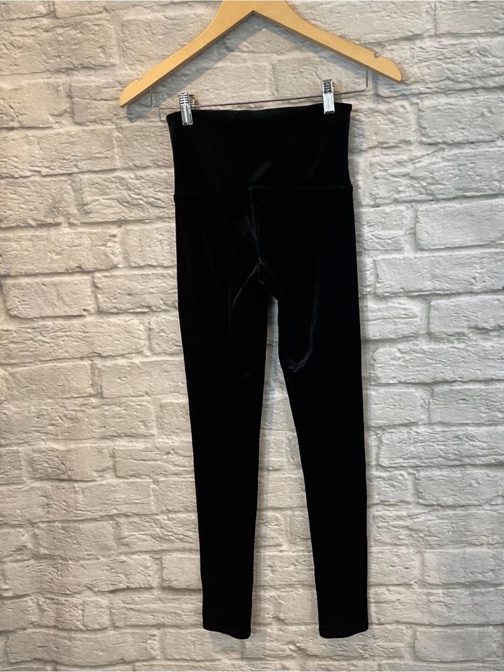 Assets by Spanx Velvet/Velour Shaping Leggings - Picture 2 of 5